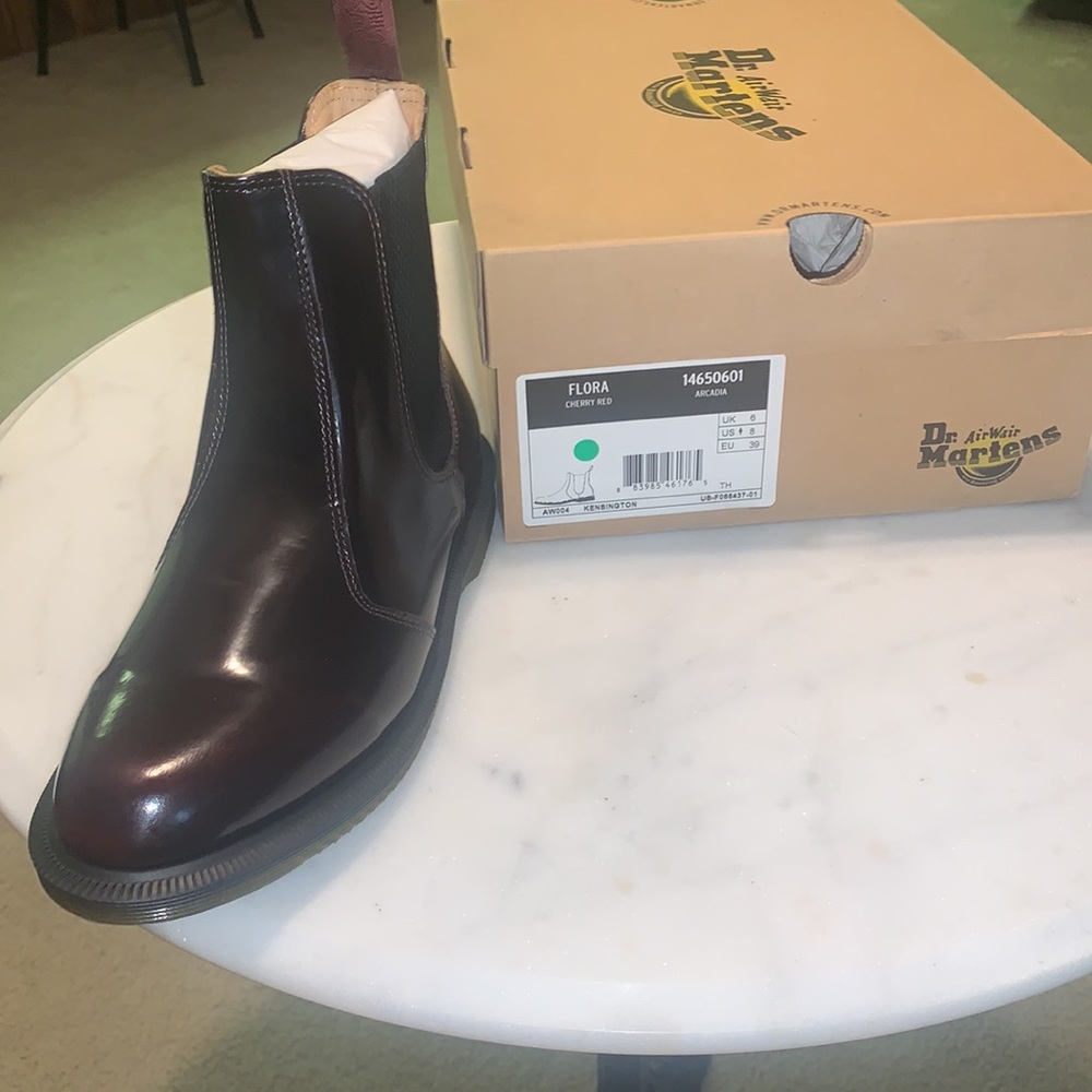 Dr Marten Flora Women’s Arcadia Leather Chelsea Boots